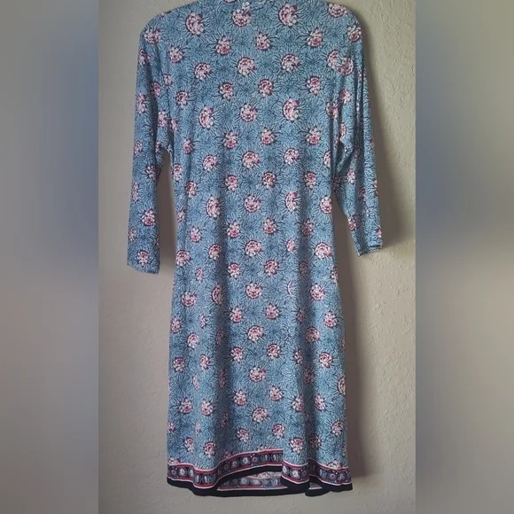 Max Studio Knee Length Wrap Blue Floral Dress Size XL - Picture 3 of 9